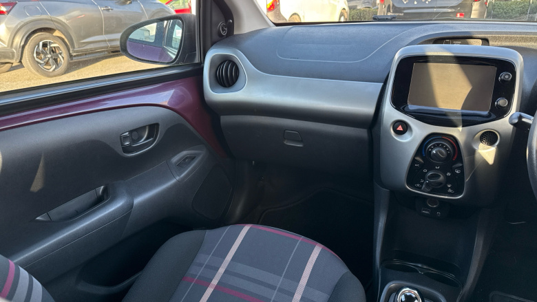 Peugeot 108 1.0 Active 5dr 2-Tronic Petrol Hatchback